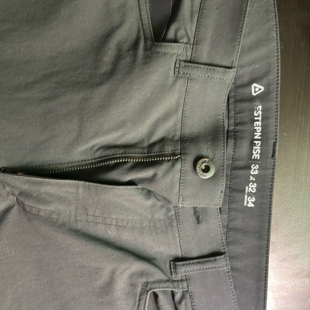 Western Rise Evolution 2.0, 33x32/34, good condition, black, slim fit